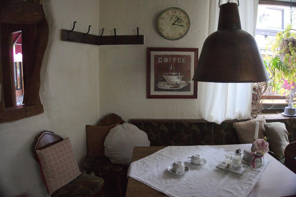 Hotel Garni Altes Winzerhaus Moselschaenke 코베른곤도르프 외부 사진