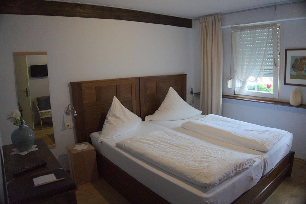 Hotel Garni Altes Winzerhaus Moselschaenke 코베른곤도르프 외부 사진